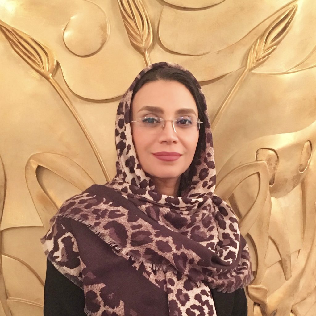 آپامه اشرفی فر